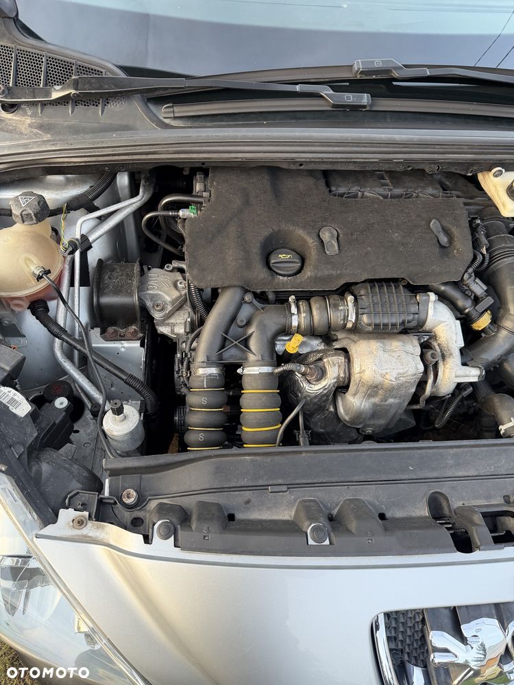 Peugeot 308 - 8