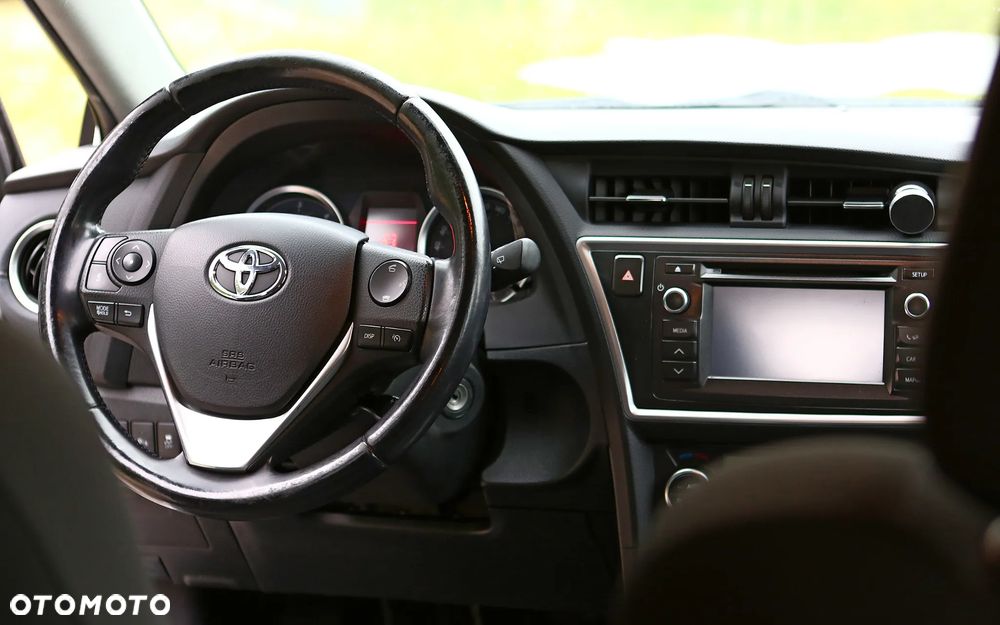 Toyota Auris 2.0 D-4D Premium - 9