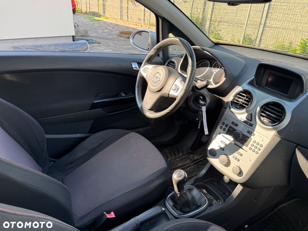 Opel Corsa - 4