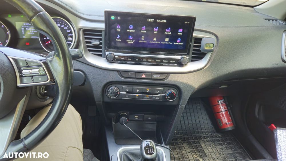 KIA Ceed 2020 — imagine 11