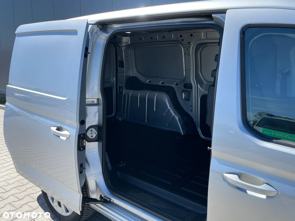 Ford Transit Connect - 9