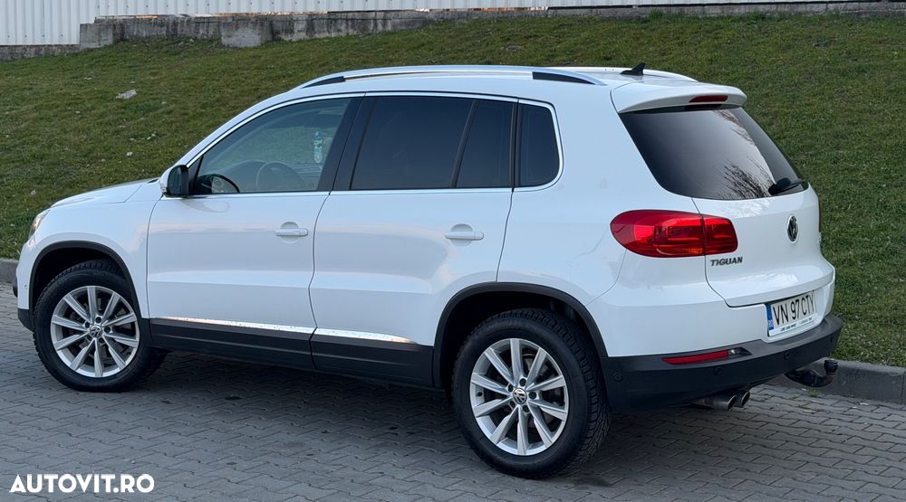 Volkswagen Tiguan 2.0 TDI DPF 4Motion BlueMotion Technology DSG Exclusive - 3