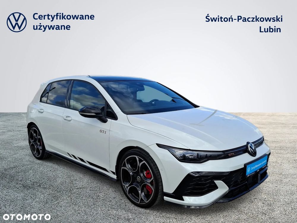 Volkswagen Golf - 10