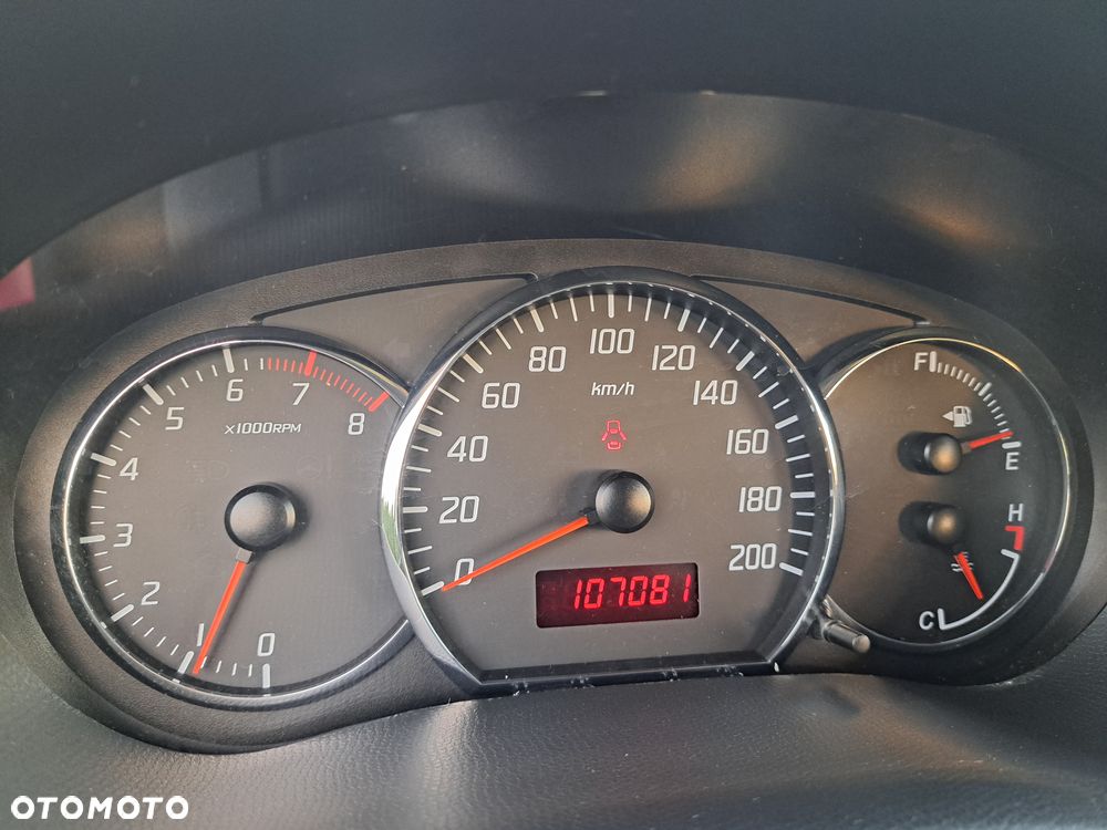 Suzuki Swift 1.3 Comfort dance - 22