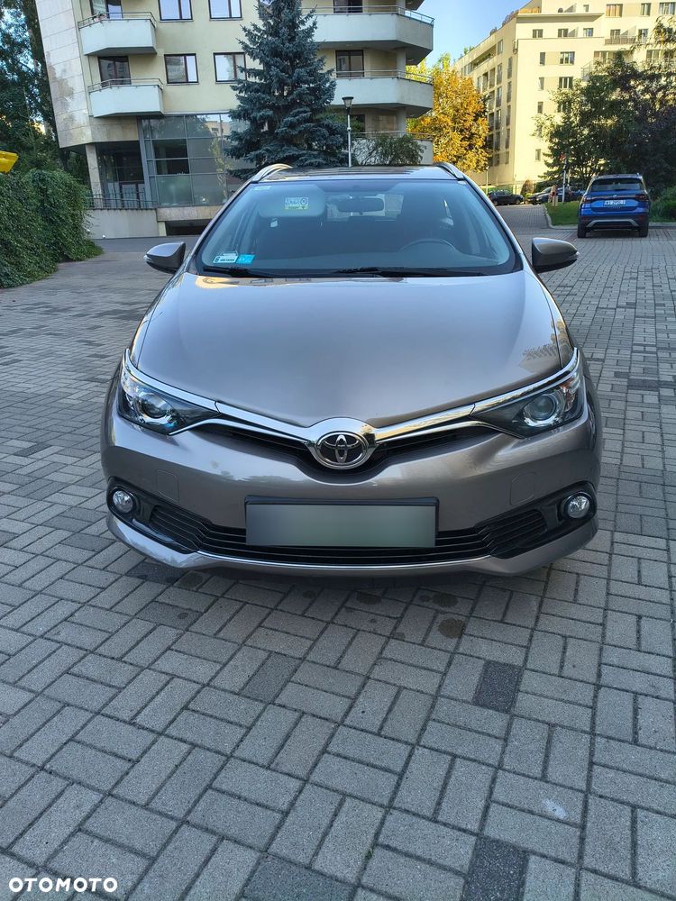 Toyota Auris 1.6 Premium Comfort - 1