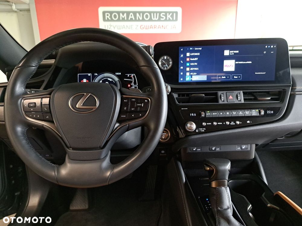 Lexus ES 300h Business Edition - 21