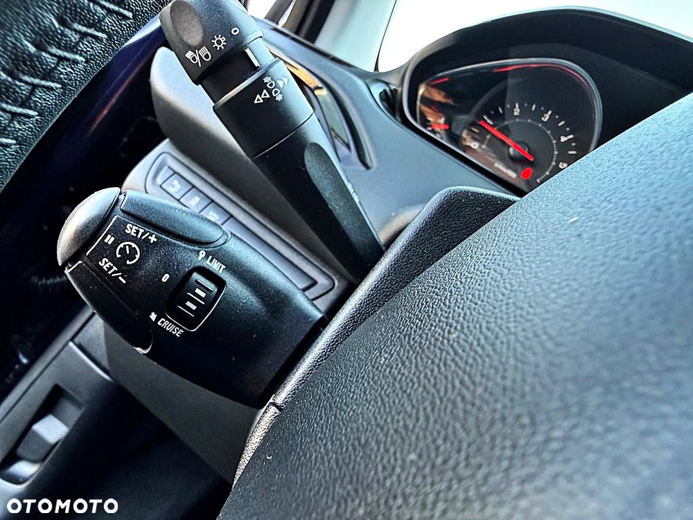 Peugeot 208 e-HDi 92 Stop&Start Style - 40