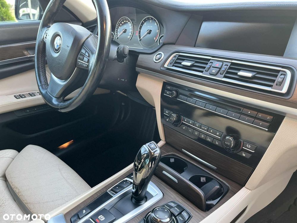 BMW Seria 7 730d - 2