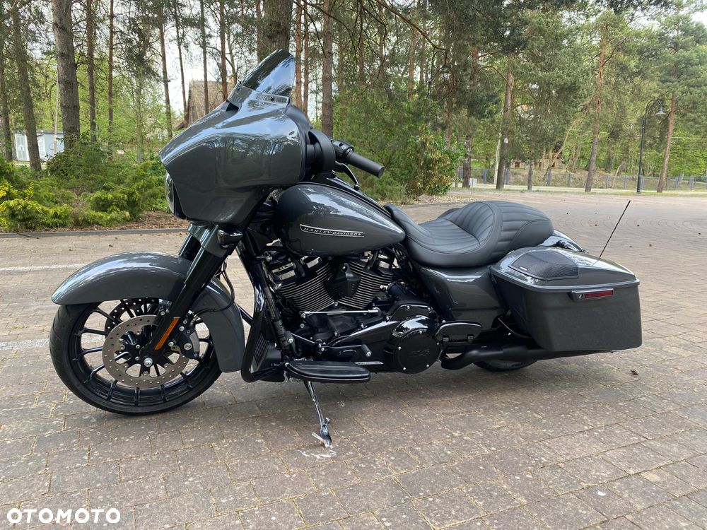 Harley-Davidson Touring Street Glide - 22