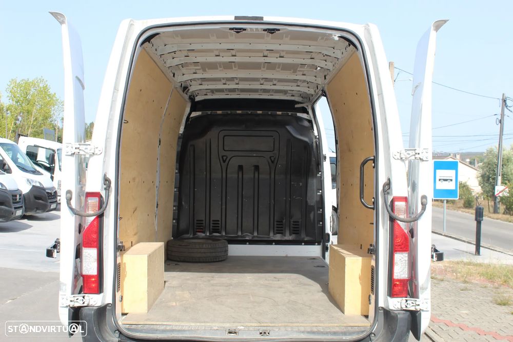 Renault Master 2.3 dCi L3H2 // 2023 - 9
