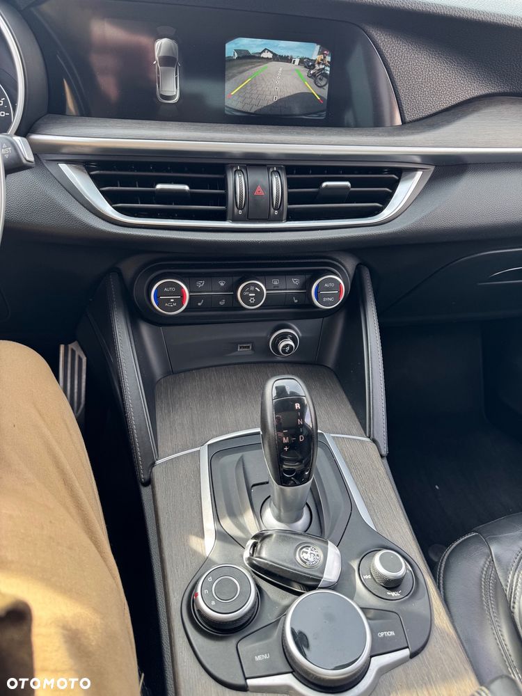 Alfa Romeo Stelvio 2.0 Turbo First Edition Q4 - 14