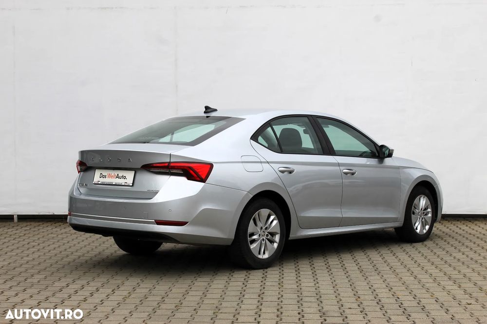 Skoda Octavia 2.0 TDI DSG Ambition - 6