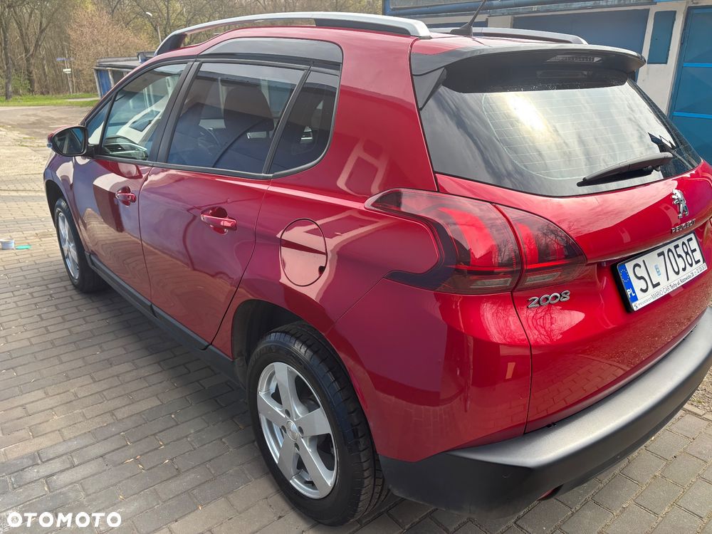 Peugeot 2008 - 8