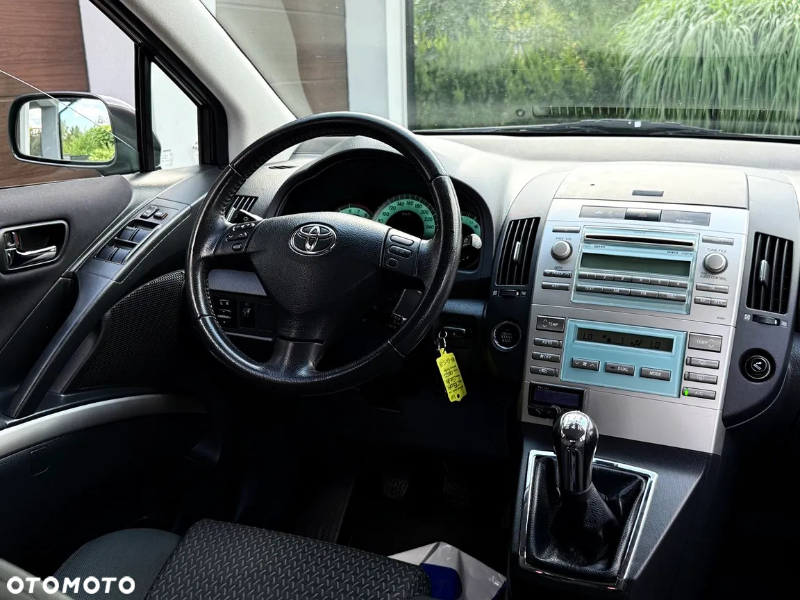 Toyota Corolla Verso 1.8 Edition - 28