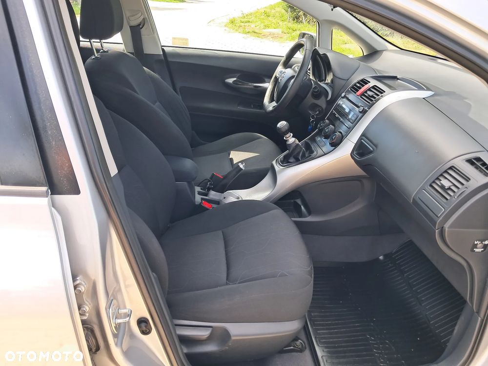Toyota Auris 1.33 Dual-VVT-i Comfort - 16