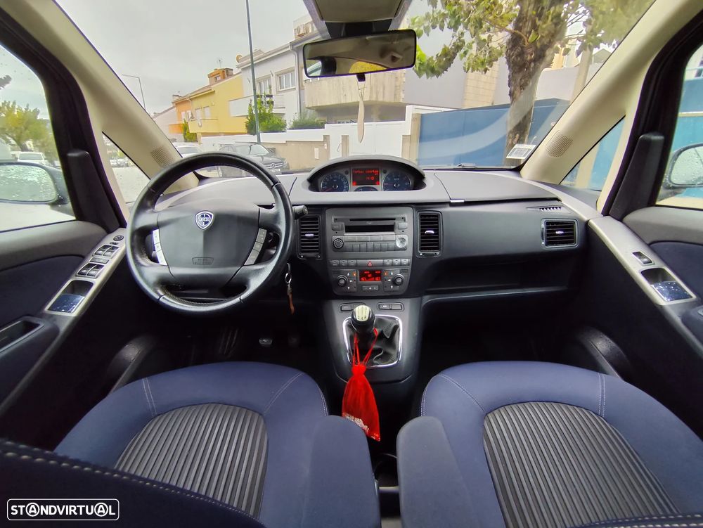 Lancia Musa 1.3 16V M-jet Platino - 9