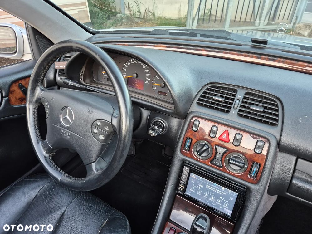 Mercedes-Benz CLK - 6