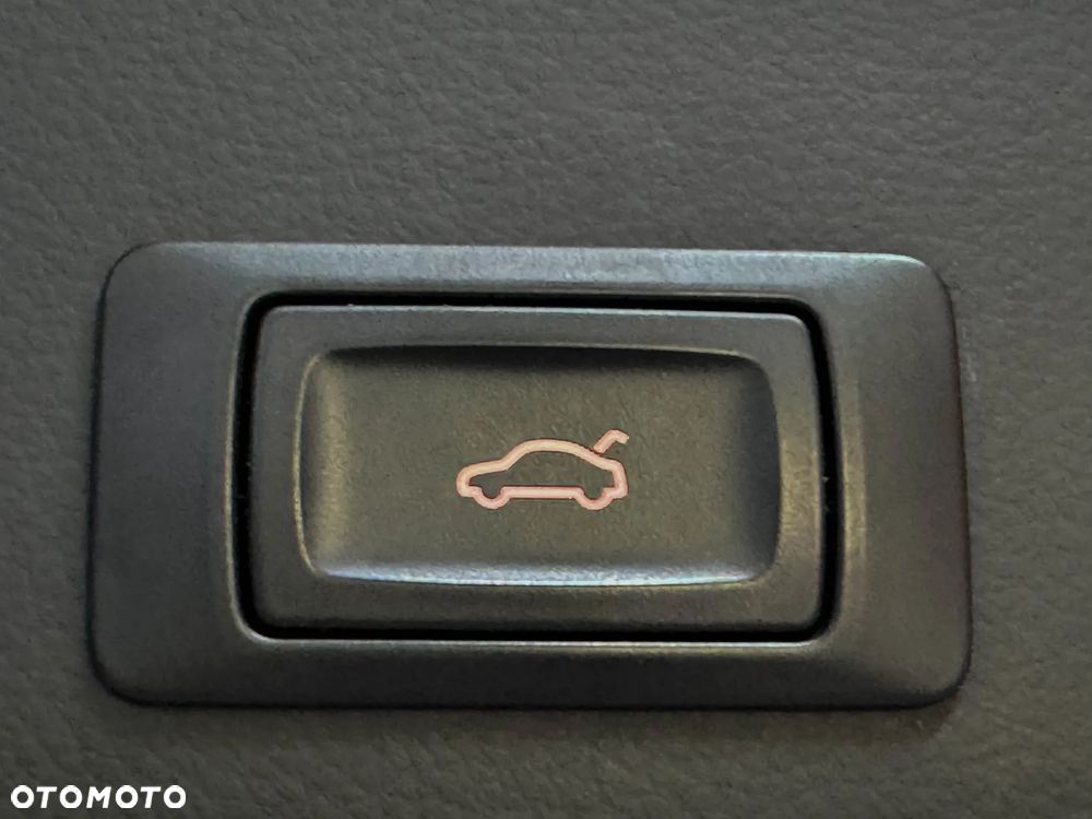 Audi A6 Avant 2.0 TDI Ultra S tronic - 18