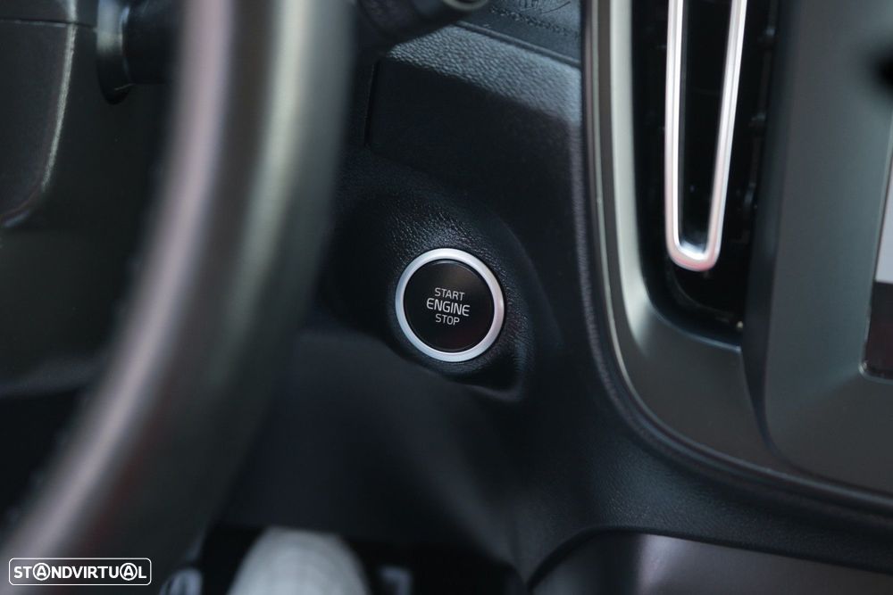 Volvo XC 40 1.5 T2 Essential - 35