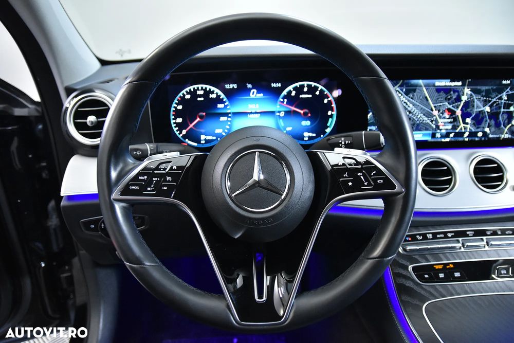 Mercedes-Benz E - 16