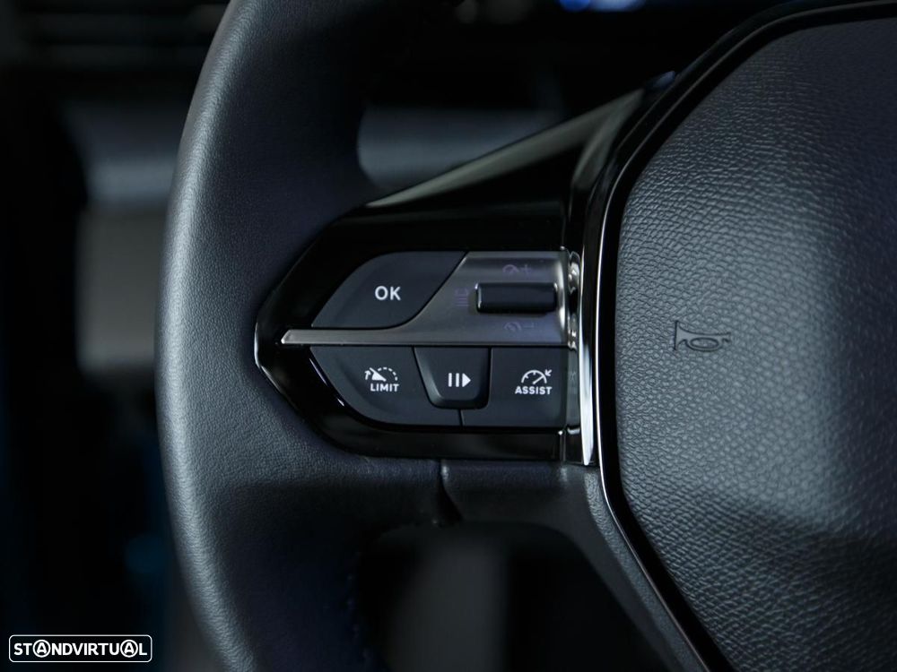 Peugeot 408 1.2 PureTech Allure EAT8 - 13