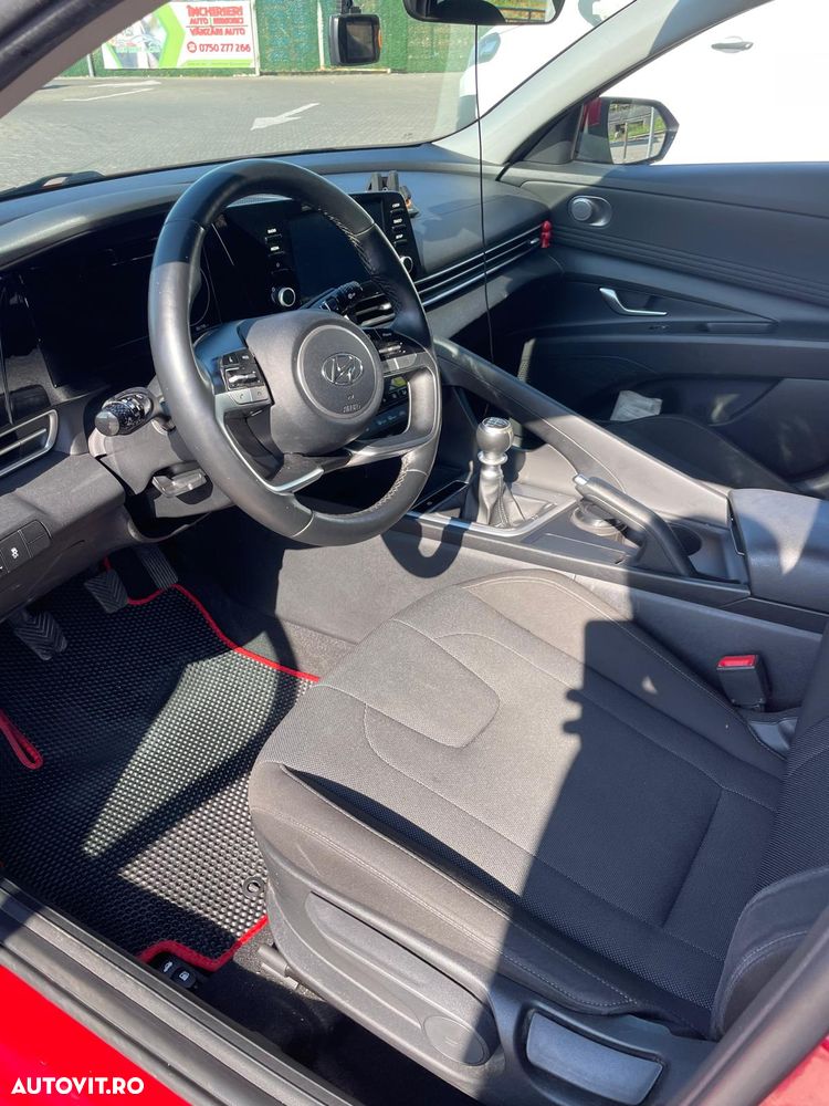 Hyundai Elantra 1.6 l 123 CP 6MT Highway - 4