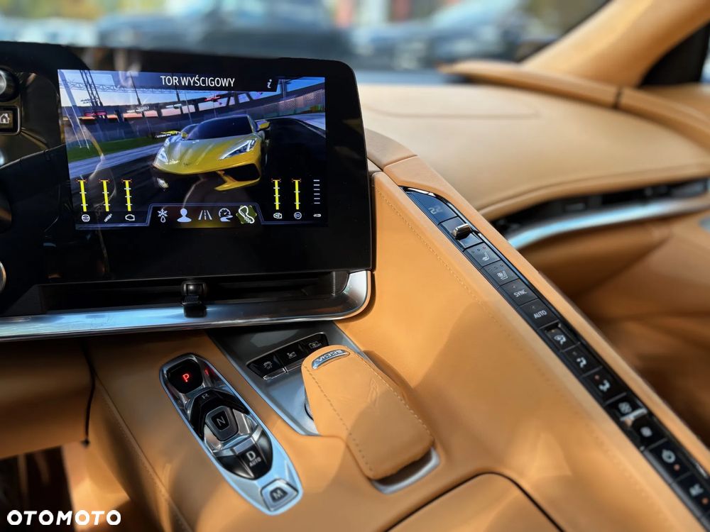 Chevrolet Corvette - 21