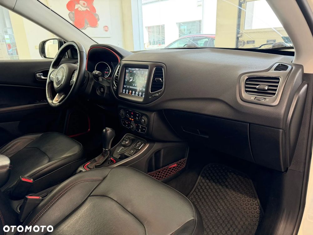 Jeep Compass 2.0 MJD Trailhawk 4WD S&S - 13