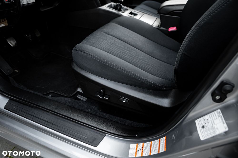 Subaru Legacy 2.0i Trend - 19