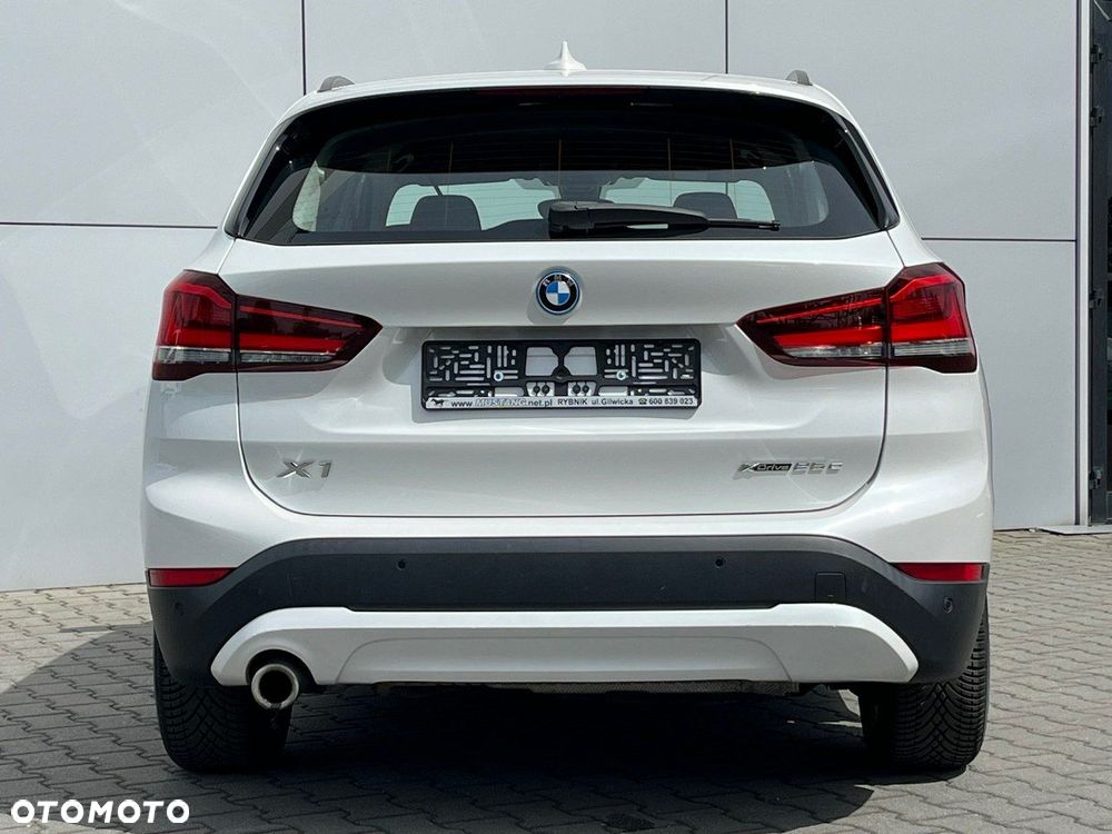 BMW X1 xDrive25e Advantage - 11