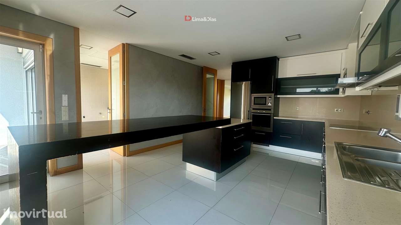 Moradia Geminada T4 Venda em Pedroso e Seixezelo,Vila Nova de Gaia - Grande imagem: 5/37