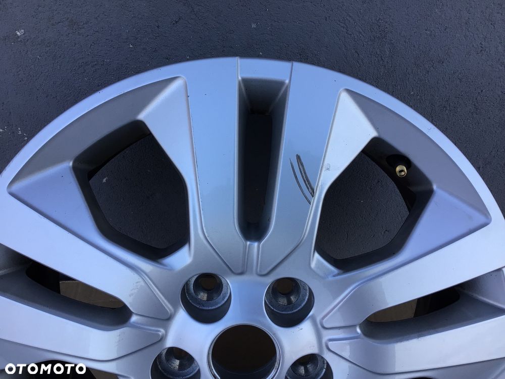 Felga Aluminiowa 1szt Renault Trafic Vivaro Talento 6Jx17 et50 114.3 - 2