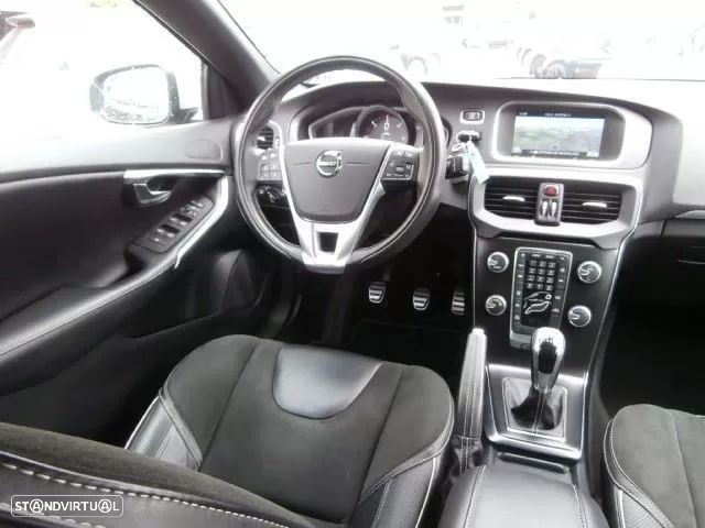 Volvo V40 2.0 D2 R-Design - 16