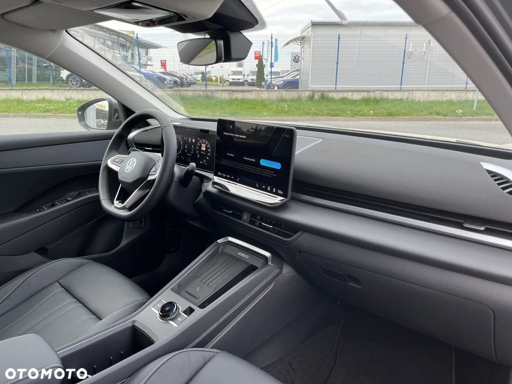 Volkswagen T-Roc 1.5 eTSI Style DSG - 22
