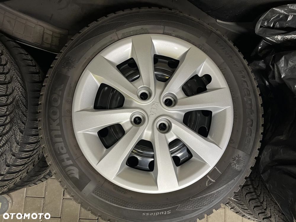 Kia Rio 1.4 L - 19