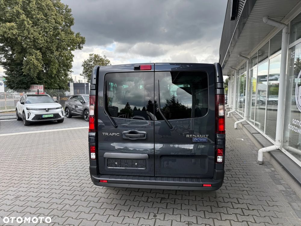 Renault Trafic Grand 2.0 dCi - 6