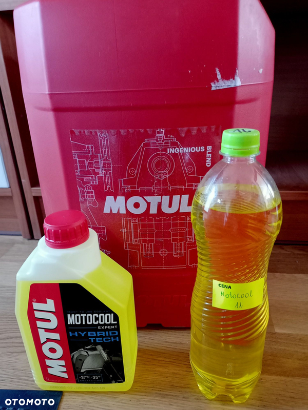 PŁYN CHŁODNICZY motocyklowy -37/+135°C MOTUL MOTOCOOL EXPERT - 1 litr