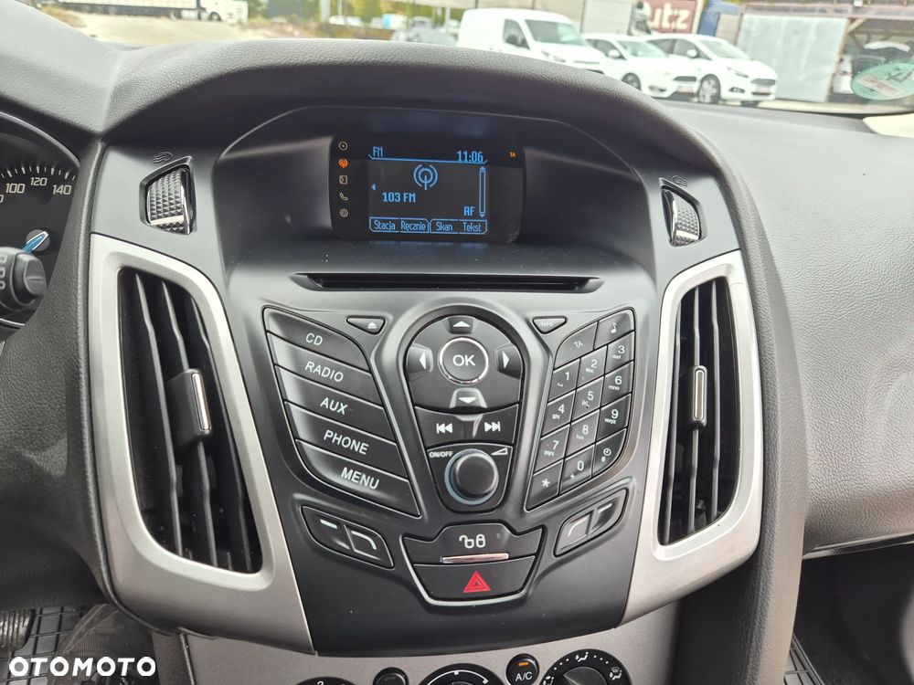 Ford Focus 1.6 TDCi DPF Champions Edition - 19