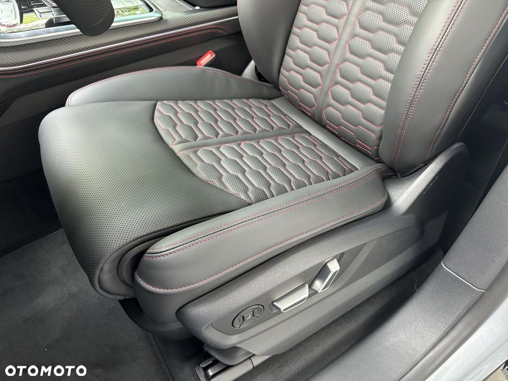 Audi RS Q8 - 12