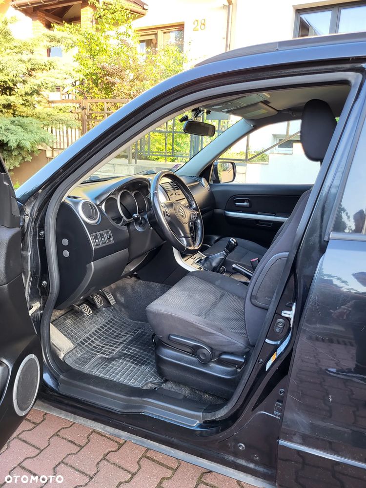 Suzuki Grand Vitara 2.4 Premium - 16