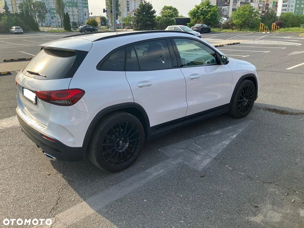 Mercedes-Benz GLA 220 d AMG Line - 14