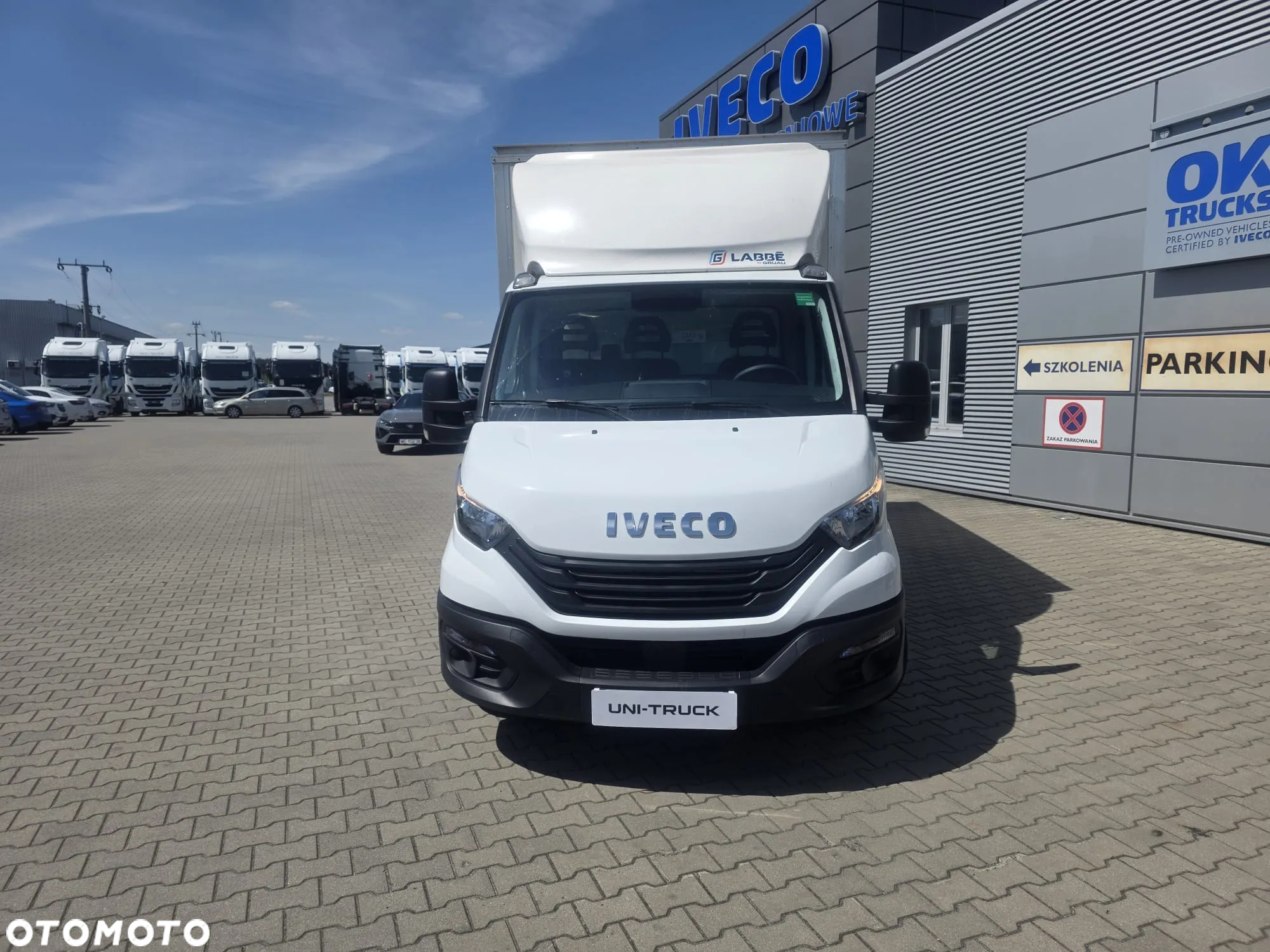 Iveco 35C16 Kontener z winda 8EP rok 2024 ! Jak Nowy Gwarancja do 03-2026 ! - 4