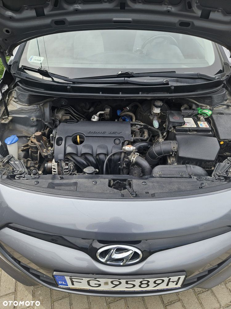 Hyundai i30 1.4 Base - 16