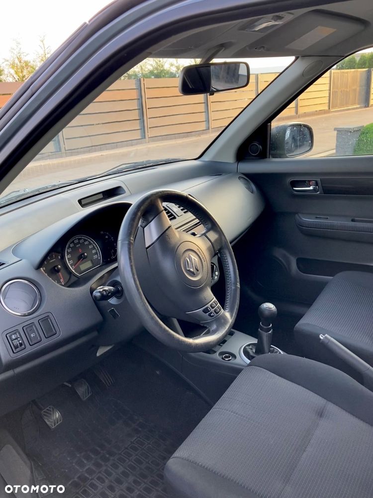 Suzuki Swift 1.3 GLX / Comfort - 2