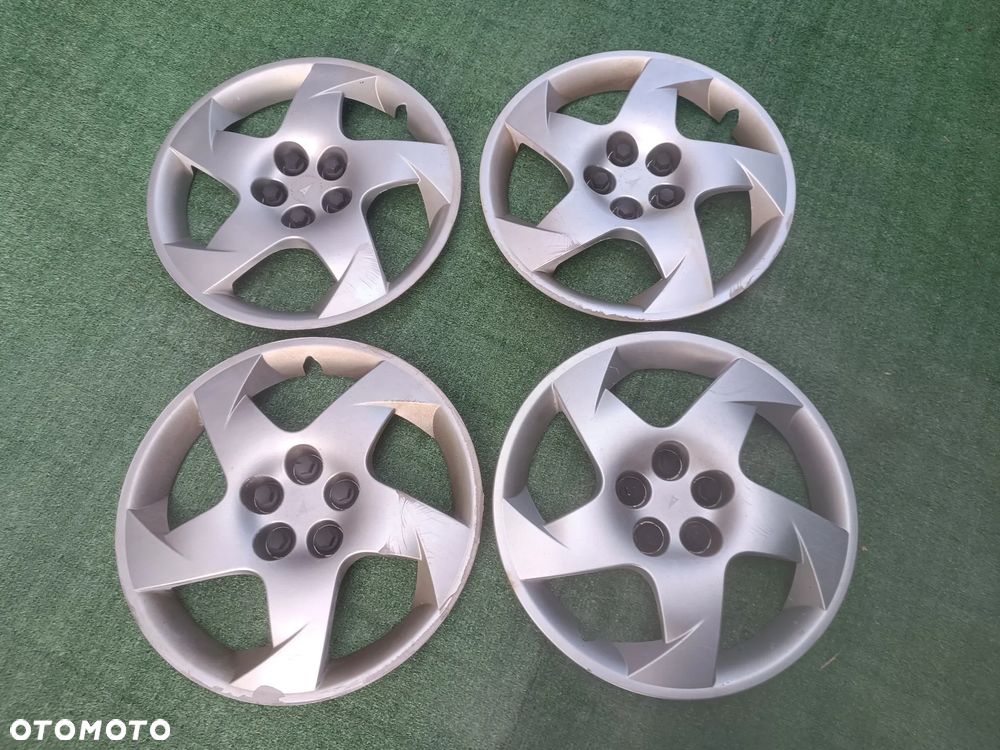 Pontiac Vibe Kołpak Kołpaki 16" 16 cali ORYGINAŁ PONTIAC 22676857 , komplet 4 sztuki, nakrętki 5x100