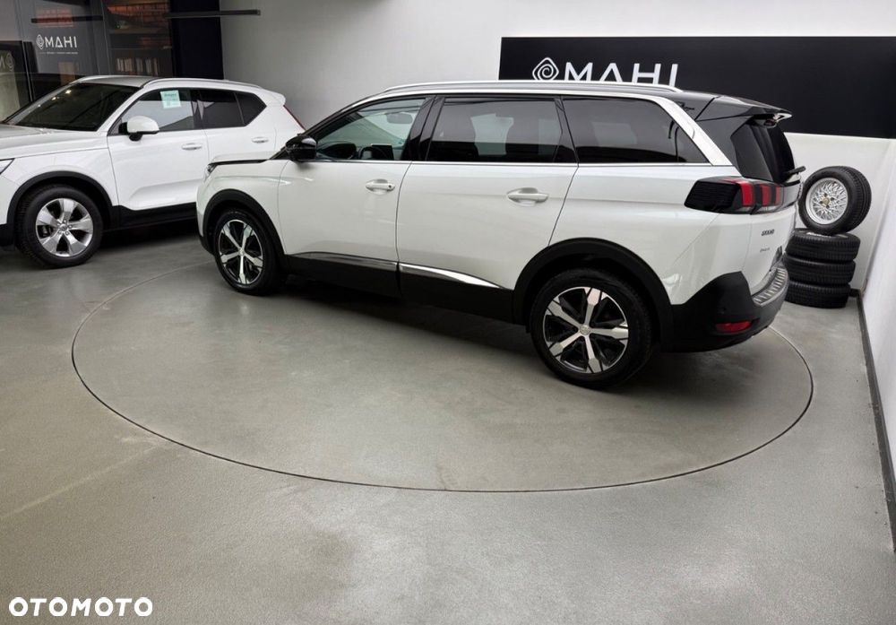 Peugeot 5008 - 8