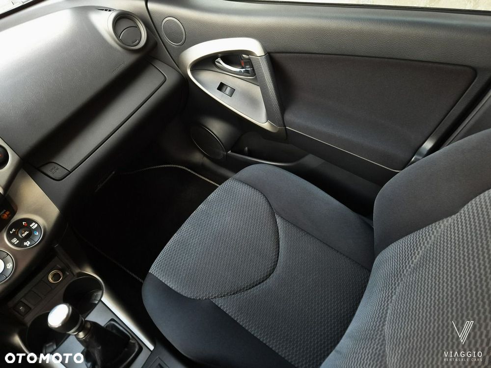 Toyota RAV4 2.0 VVT-i Premium - 16