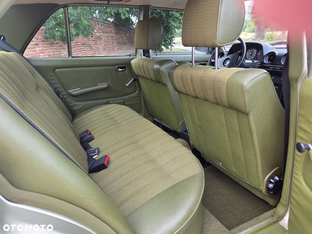 Mercedes-Benz W123 - 14