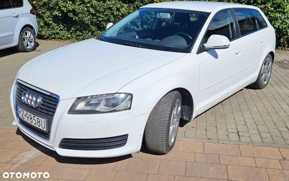 Audi A3 Sportback - 1
