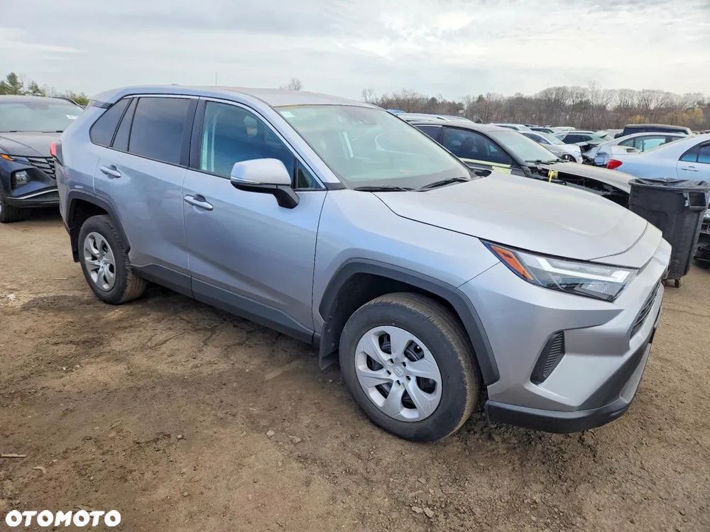 Toyota RAV4 - 6